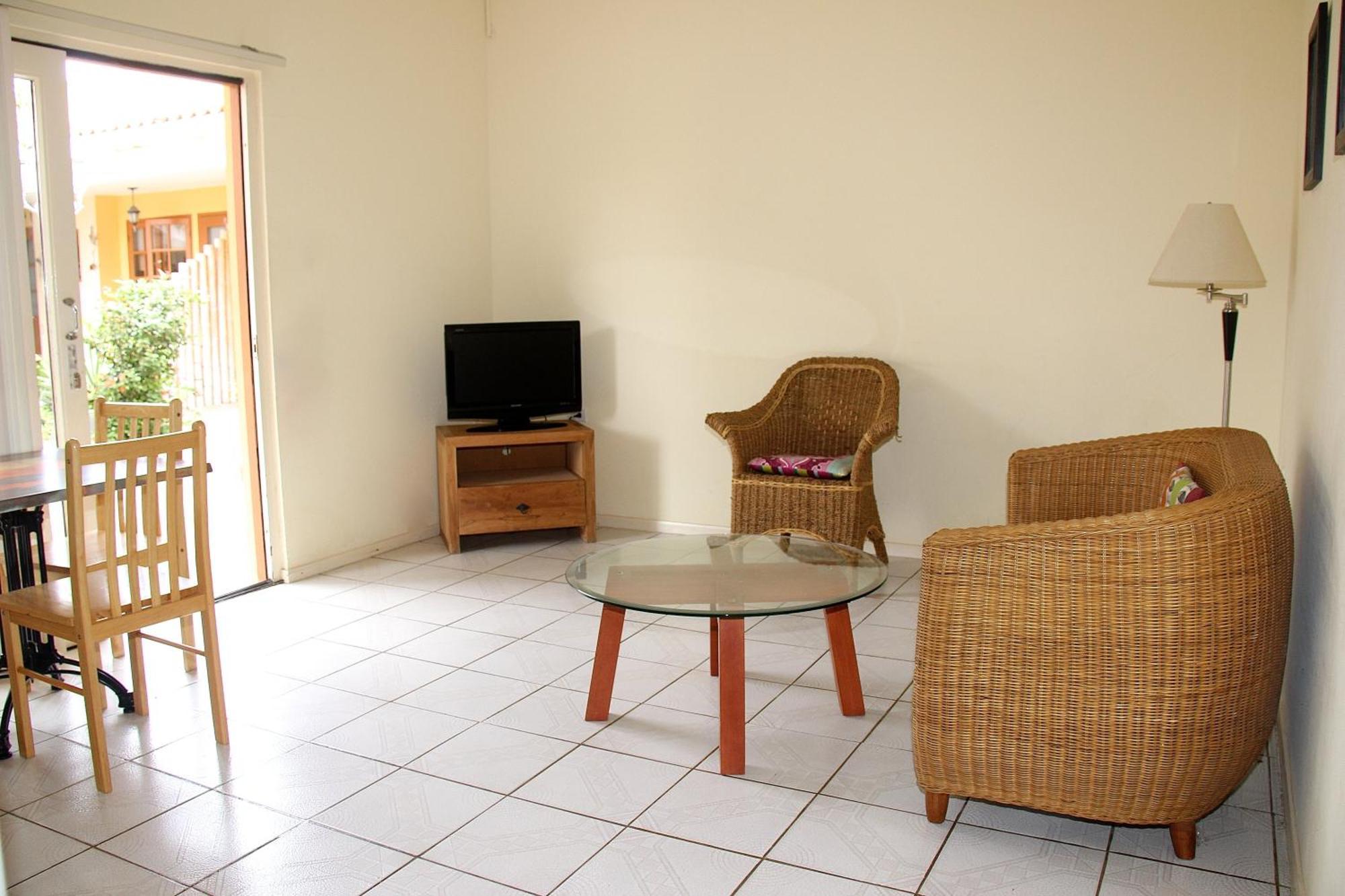 Camacuri Apartments Oranjestad Room photo